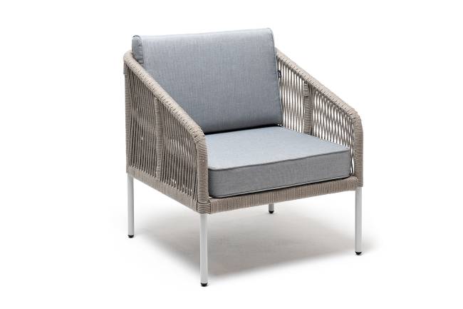 "Канны" кресло плетеное из роупа, каркас алюминий светло-серый (RAL7035) муар, роуп серый меланж круглый, ткань светло-серая