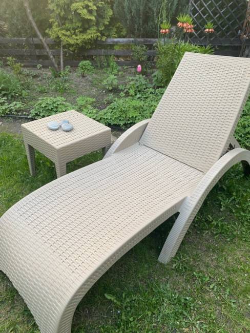 Столик плетеный для шезлонга GT 1009 бежевый 450х450х450 мм