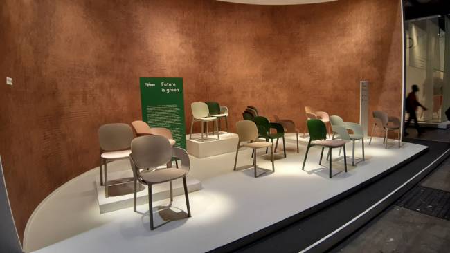 Стул пластиковый Hug Go Green карамельный 470х540х800 мм