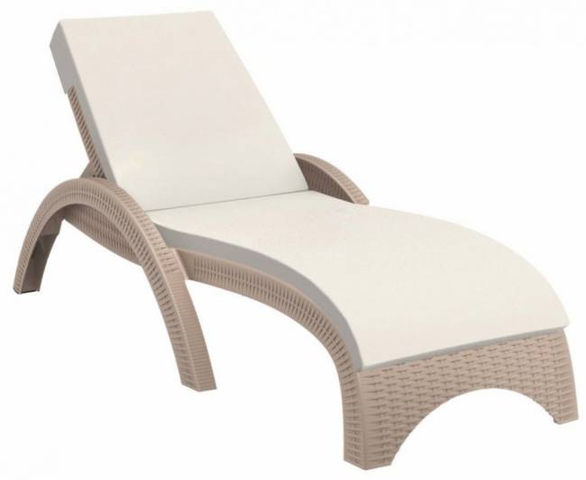 Шезлонг пластиковый с матрасом GS 1009 (Fiji) бежевый, слоновая кость 1870x730x340 мм Шезлонг пластиковый с матрасом GS 1009 (Fiji) бежевый, слоновая кость 1870x730x340 мм