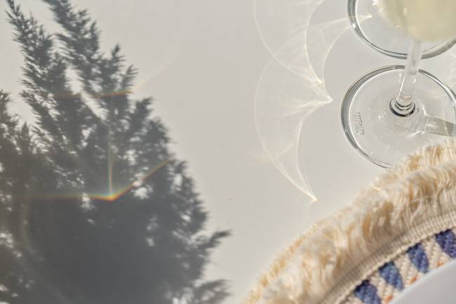 "Венето" обеденная группа на 6 персон со стульями "Милан", каркас белый, роуп бежевый "Венето" обеденная группа на 6 персон со стульями "Милан", каркас белый, роуп бежевый