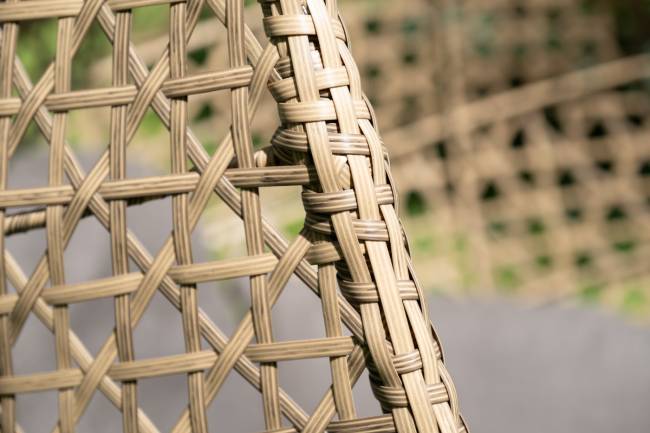 "Флоренция" подвесное кресло-кокон из искусственного ротанга, цвет соломенный с серой подушкой